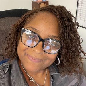 Meet your Posher, Mireille